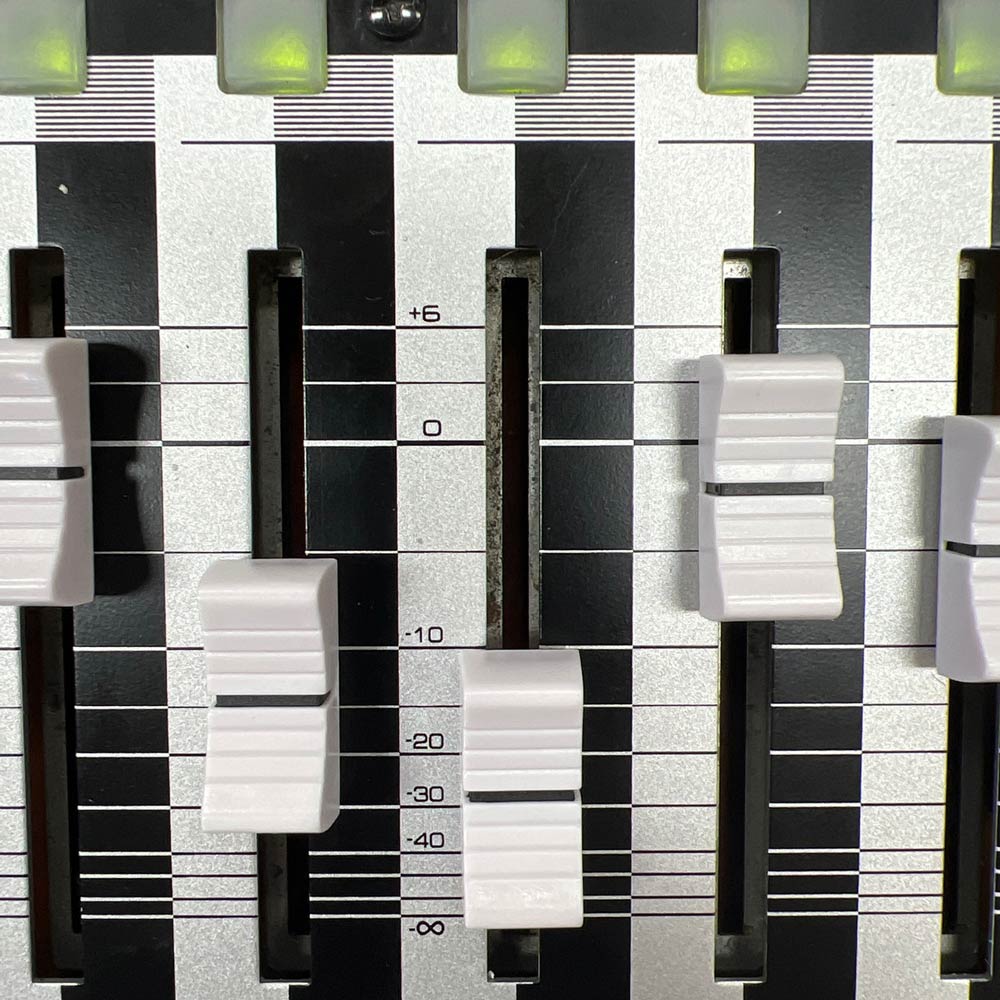 Fostex VF160 EX Digital Multi Track Recorder (PreOwned) Bananas at