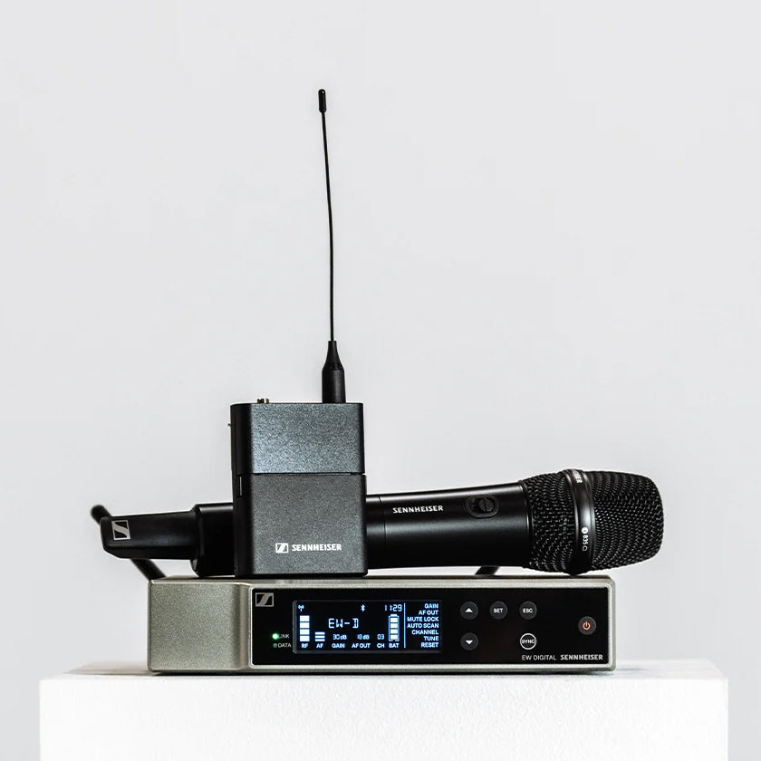 Sennheiser EW-D Evolution Wireless Handheld Microphone System w/ e835 –  Bananas at Large® Musical Instruments & Pro Audio