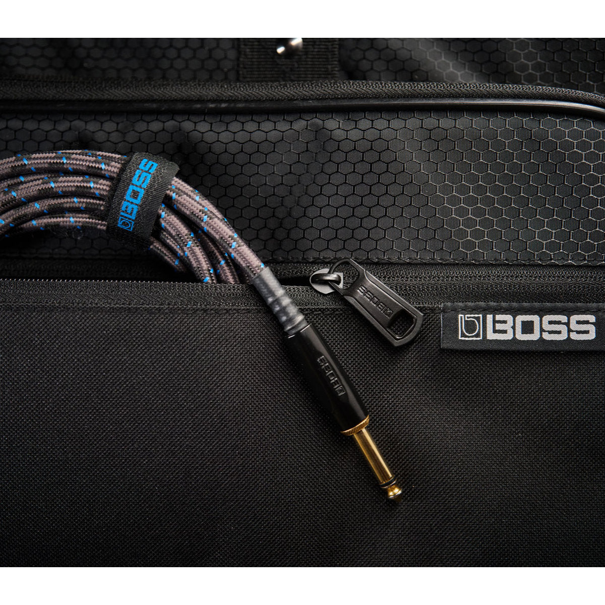 BOSS CB-BM-M Multi-Effect Case - Medium (for the GT-1000, GX-100, ME-90, and ME-90B)