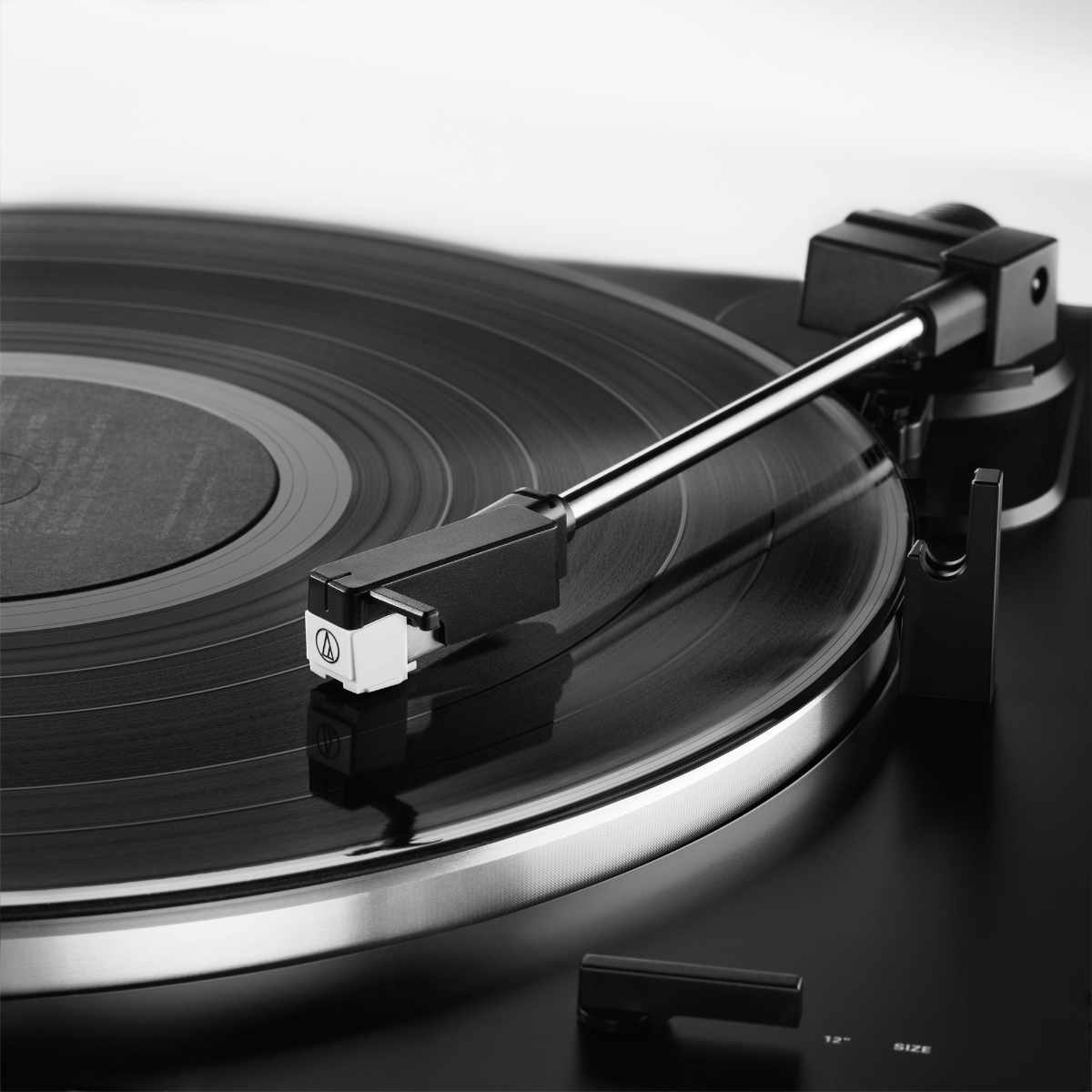 Audio-Technica AT-LP60XBT Fully Automatic Wireless Belt-Drive Turntable - Bananas at Large®