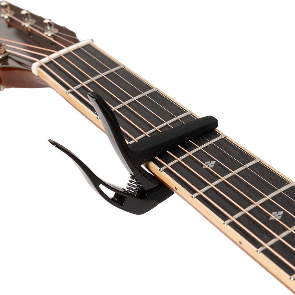 Stagg Stagg Curved Trigger Capo for Acoustic/Electric Guitar - Black