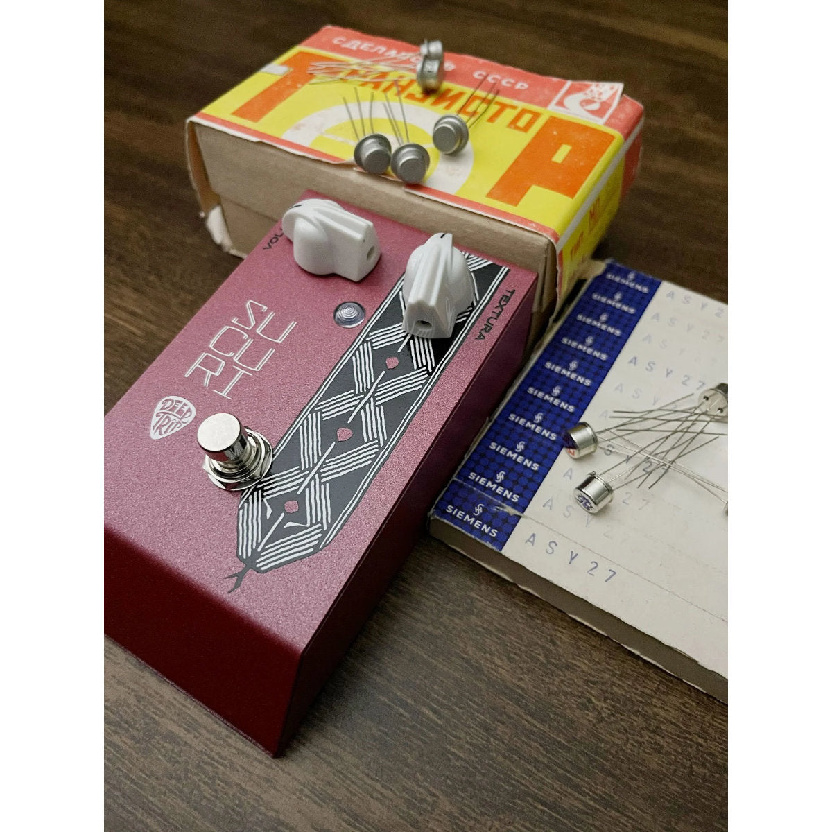 Deep Trip Custom Shop Sucuri Fuzz Pedal
