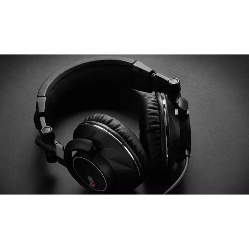 Hercules DJ Essentials Kit