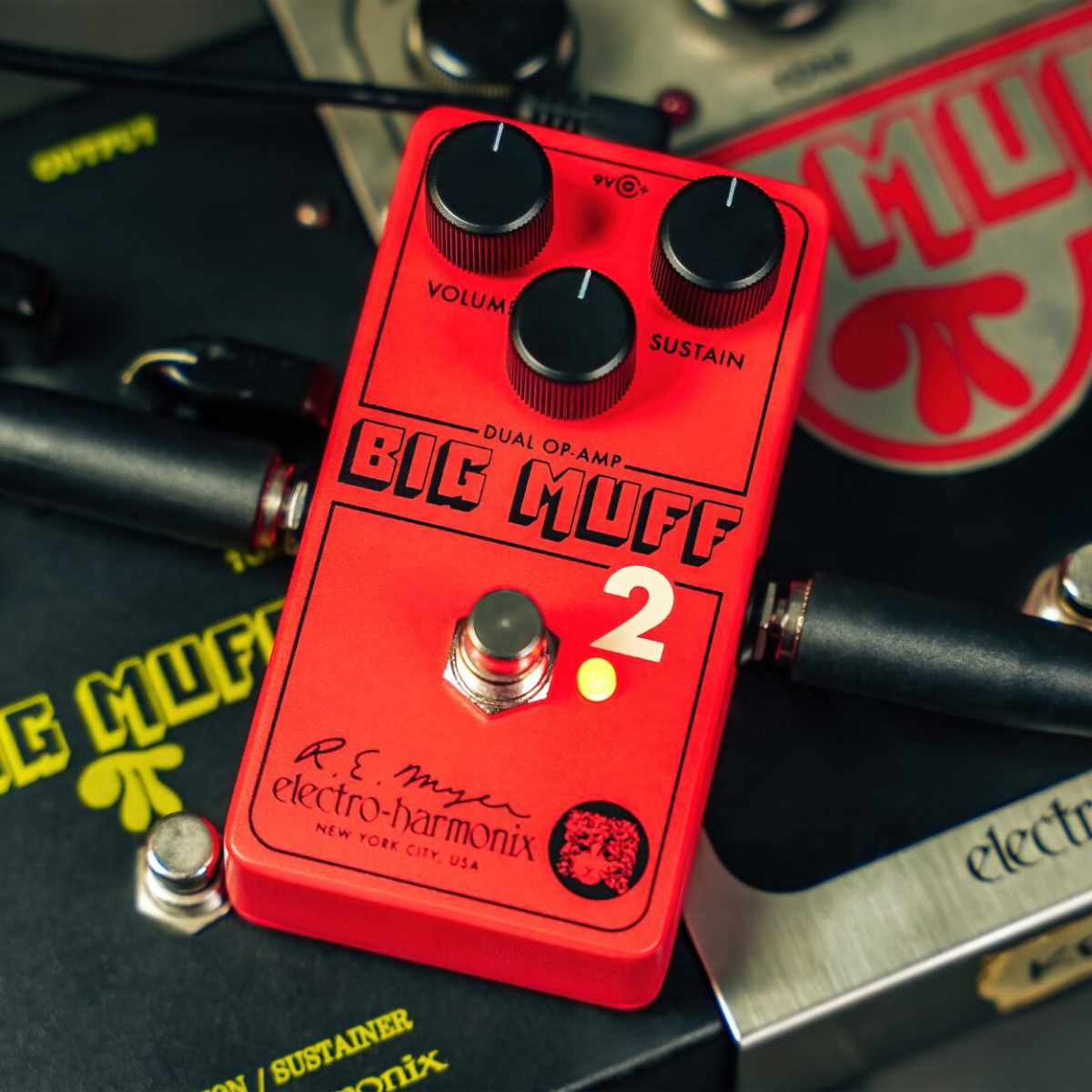 Electro-Harmonix Big Muff Pi 2 Dual Op-Amp Fuzz Pedal - Bananas at Large®