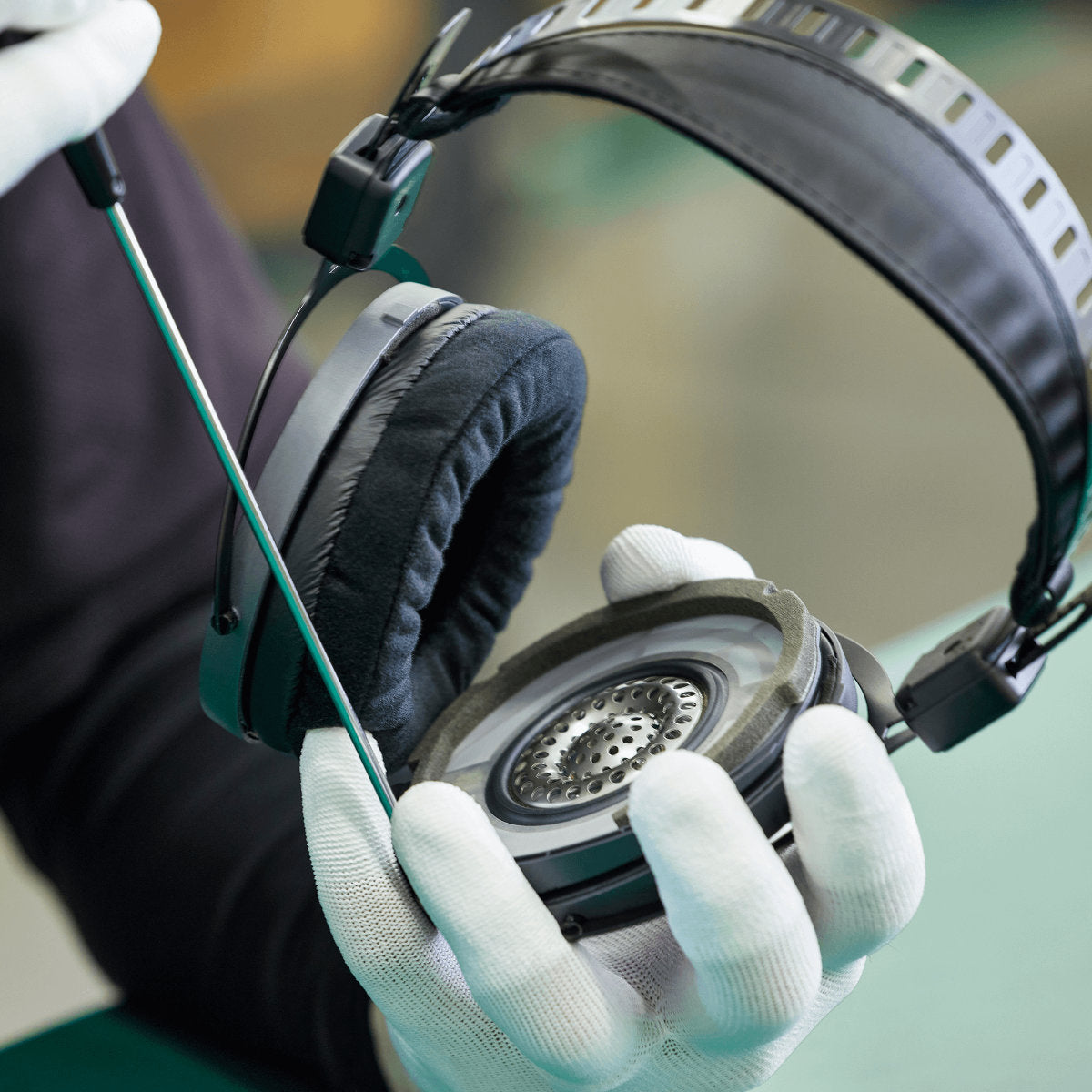 Audio-Technica ATH-R70Xa Professional Open-Back Reference Headphones