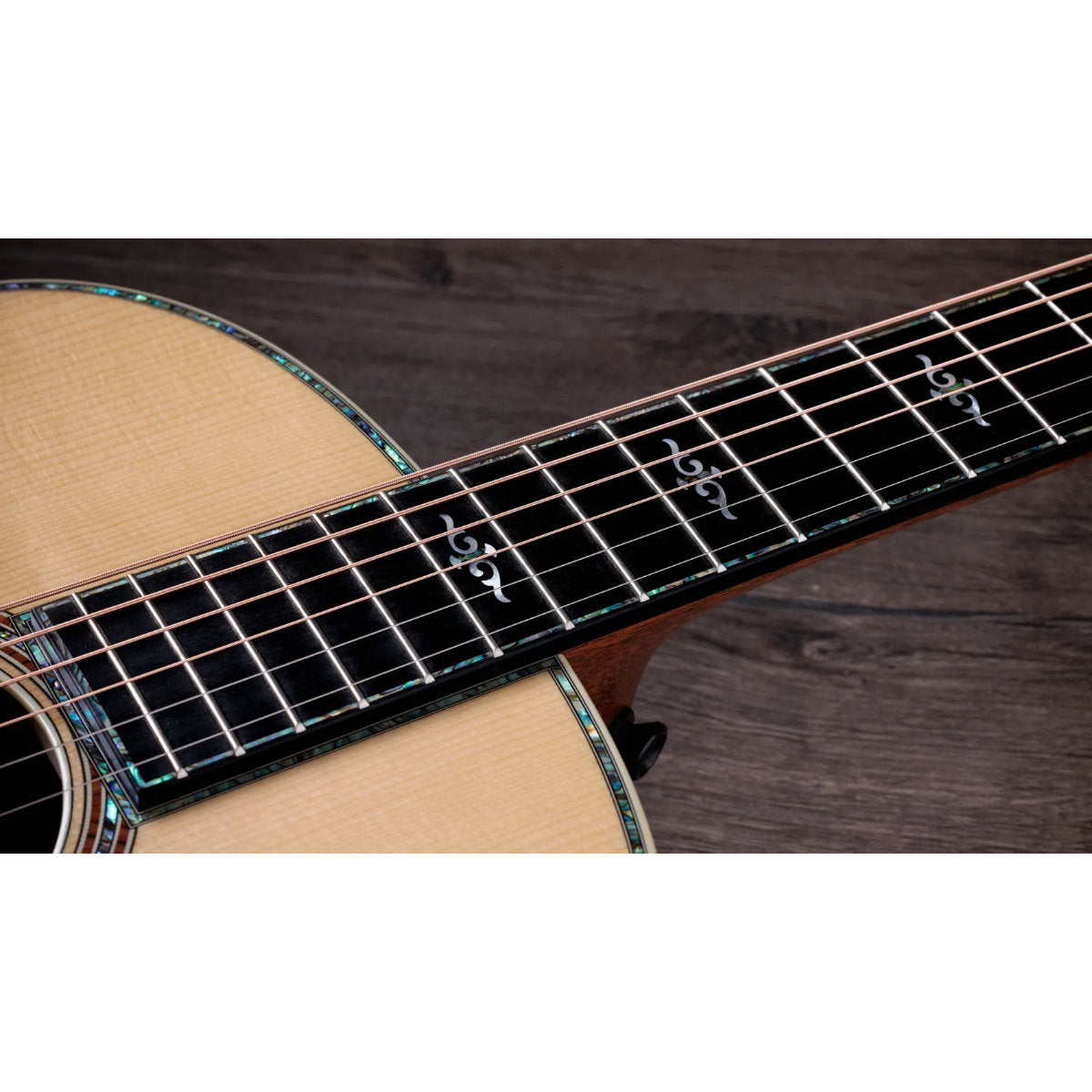 Taylor Gold Label 914e Honduran Rosewood Acoustic-Electric Guitar