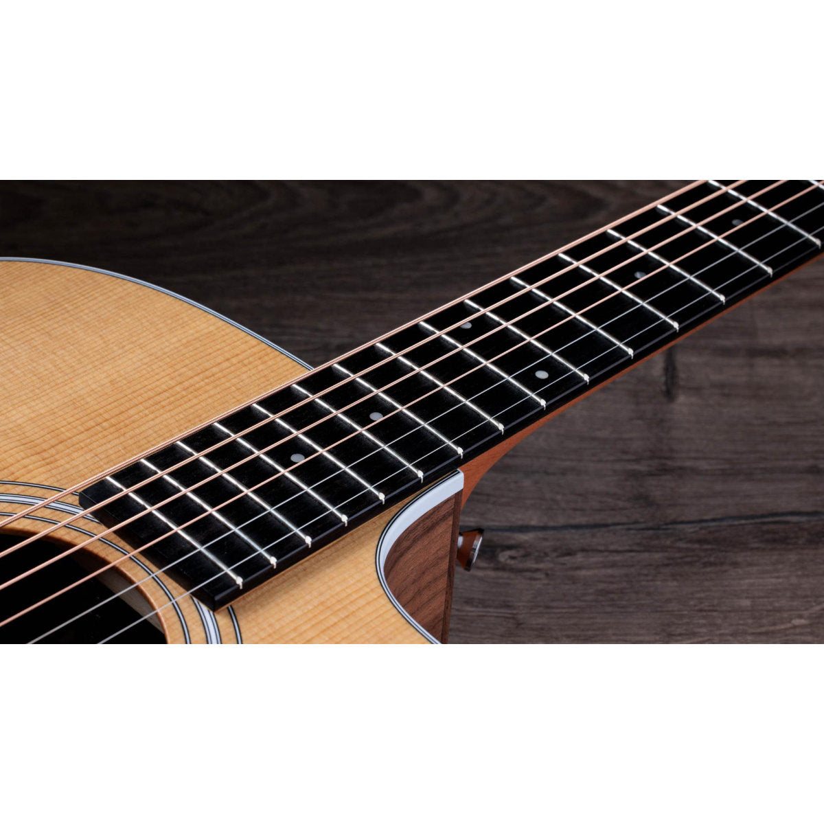 Taylor 210ce Walnut Acoustic-Electric Guitar