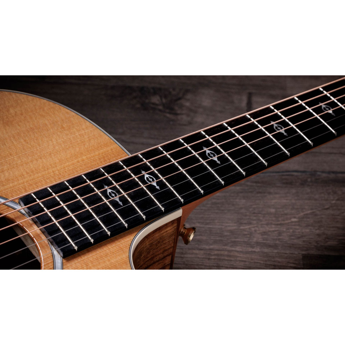 Taylor 214ce-K DLX Hawaiian Koa Acoustic-Electric Guitar – Bananas
