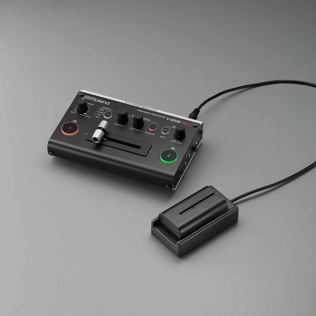 Roland V-02HDMK2 Streaming Video Mixer