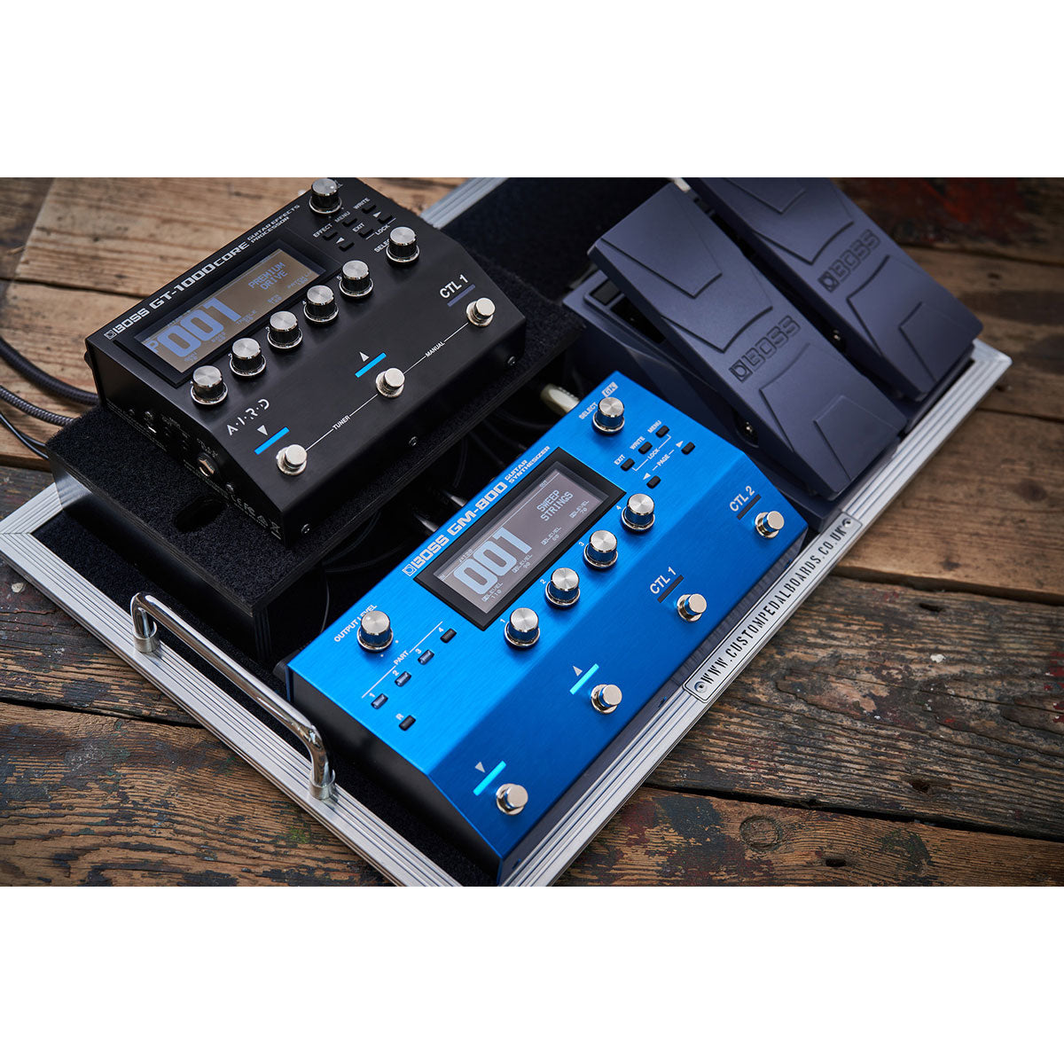 BOSS GM-800 Guitar Synthesizer & Multi-Effects Pedal – Bananas At