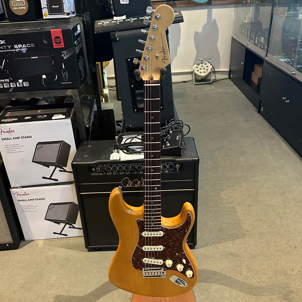 Fender 2004 American Deluxe Strat Electric Guitar w/ Hard Case - Amber (Pre-Owned)