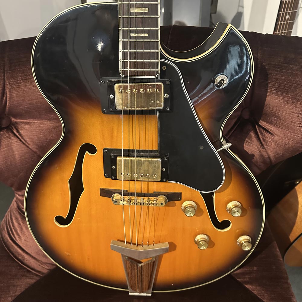 Ventura 1970s Lawsuit Era Hollow Body Electric Guitar (Pre-Owned)
