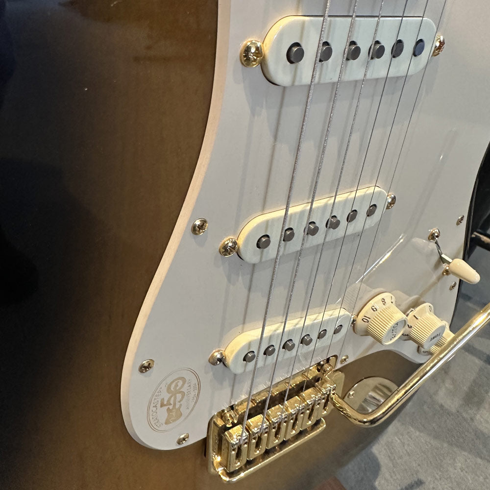 Fender 2004 50th Anniversary Stratocaster Electric Guitar w/ Case (Pre-Owned)