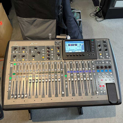 Behringer X32 Digital Mixing Console (Pre-Owned)