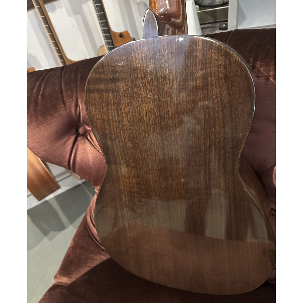 Yairi and Son 1968 MIJ Model 600 Classical Guitar w/ Case (Pre-Owned)