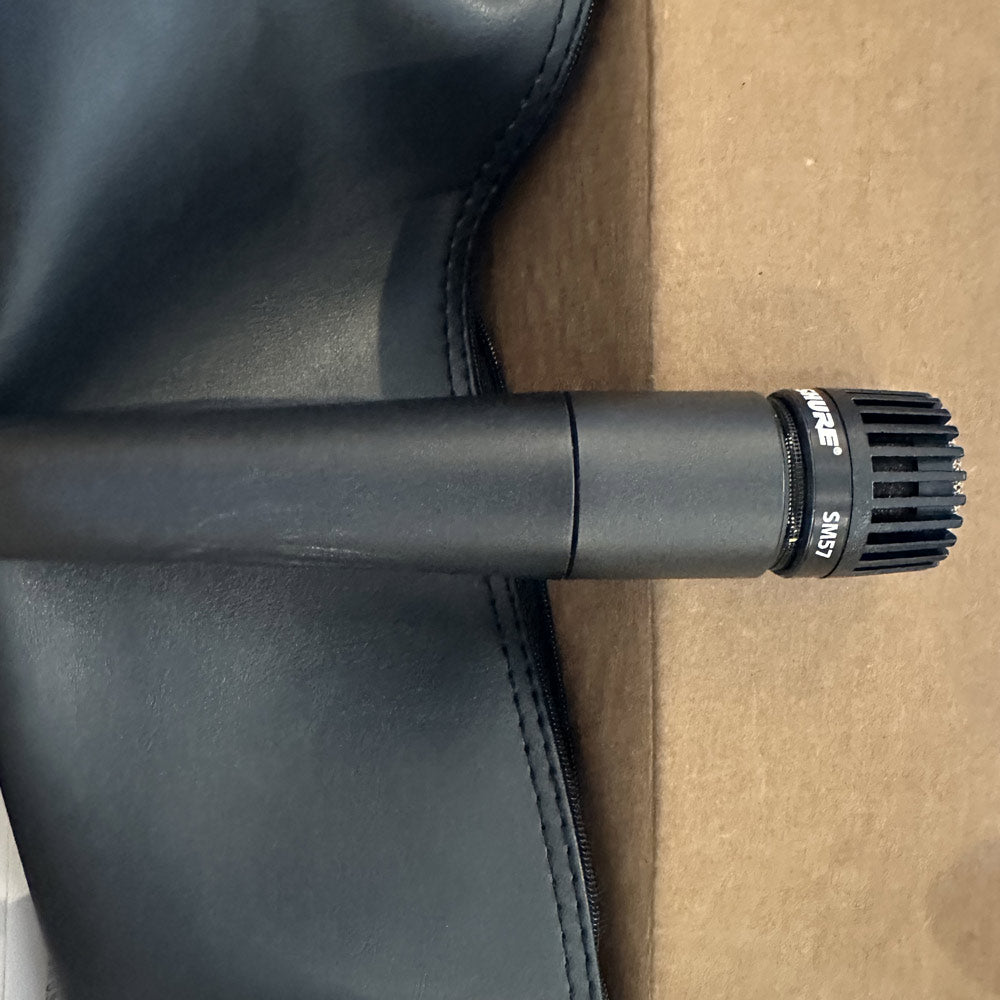 Shure SM57 Dynamic Instrument and Vocal Microphone (Pre-Owned)