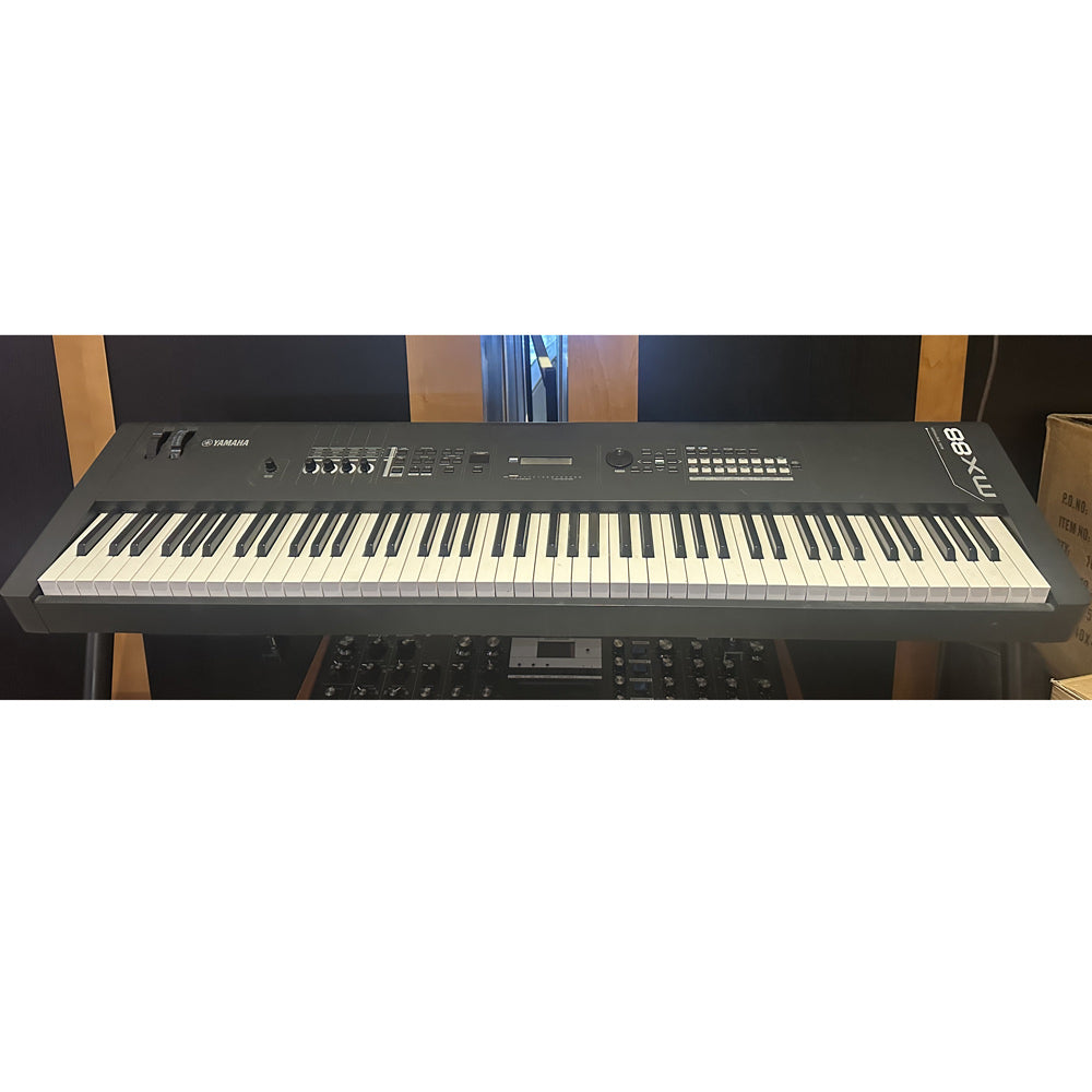 Yamaha MX88 88-key Music Synthesizer (Pre-Owned)