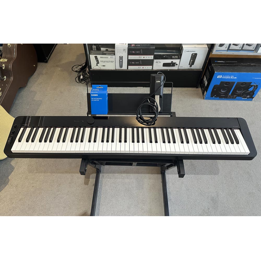 Casio Privia PX-S3000 Portable Digital Piano w/ Z Stand (Pre-Owned