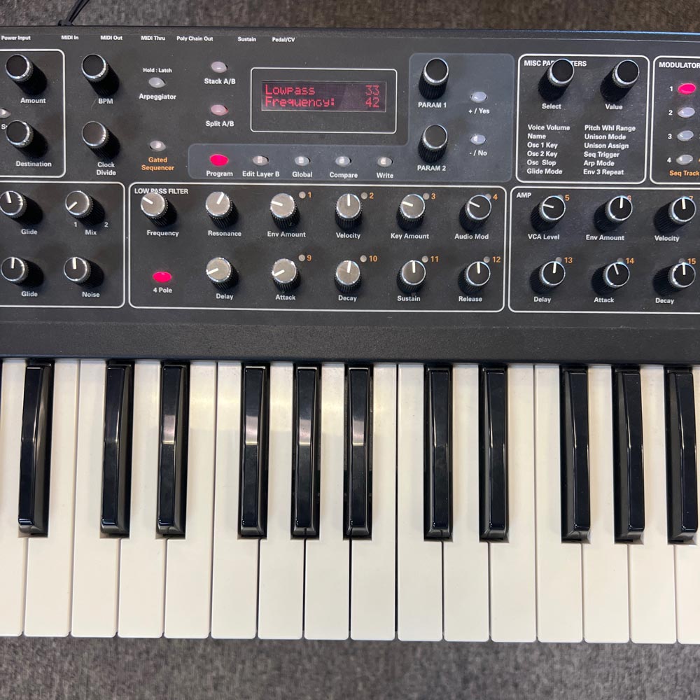Dave Smith Prophet '08 PE 61-Key 8-Voice Polyphonic Analog Synthesizer w/ Gig Bag (Pre-Owned)
