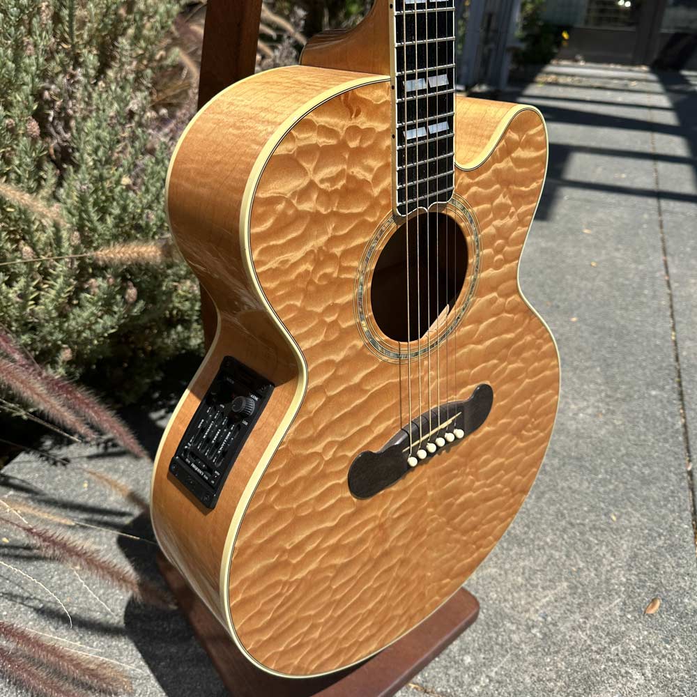 Gibson 2002 J-185 EC Quilt Top Acoustic-Electric Guitar w/ Case - Natural (Pre-Owned)