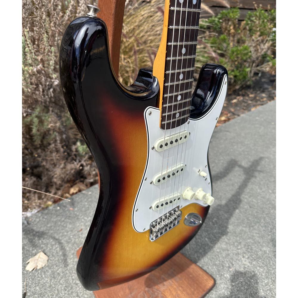 Fender Custom Shop 2023 '66 Stratocaster Deluxe Closet Classic Electric Guitar w/ Case - 3-Tone Sunburst (Pre-Owned)