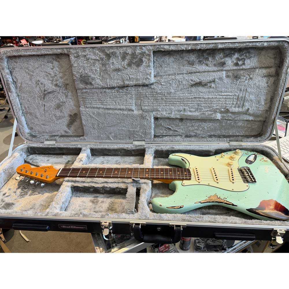Fender Custom Shop Limited Edition '62 Strat Heavy Relic Surf Green over 3TS w/ Case (Pre-Owned)