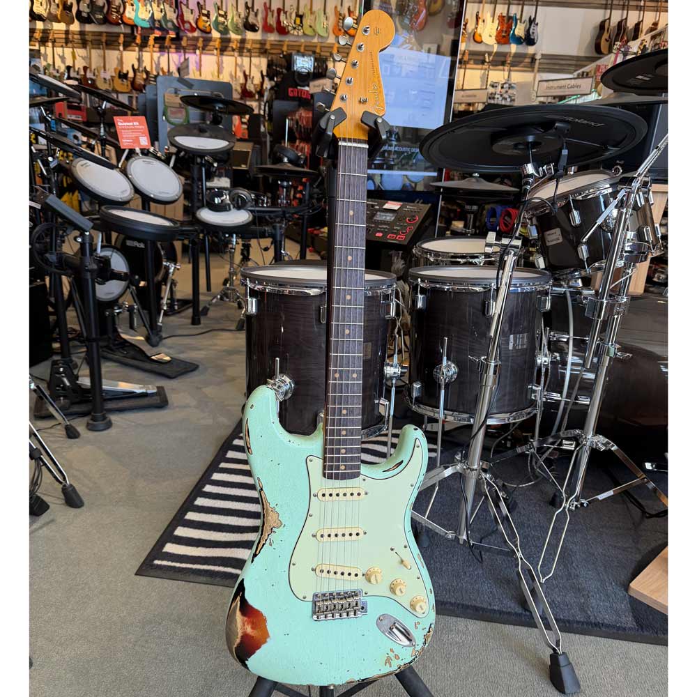 Fender Custom Shop Limited Edition '62 Strat Heavy Relic Surf Green over 3TS w/ Case (Pre-Owned)