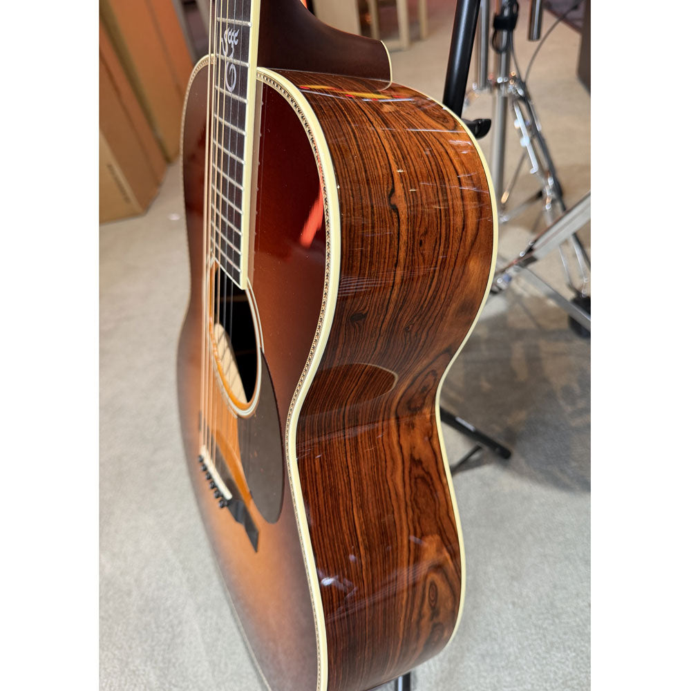 Santa Cruz H13 13-Fret Small Jumbo Acoustic Guitar w/ Case (Pre-Owned)