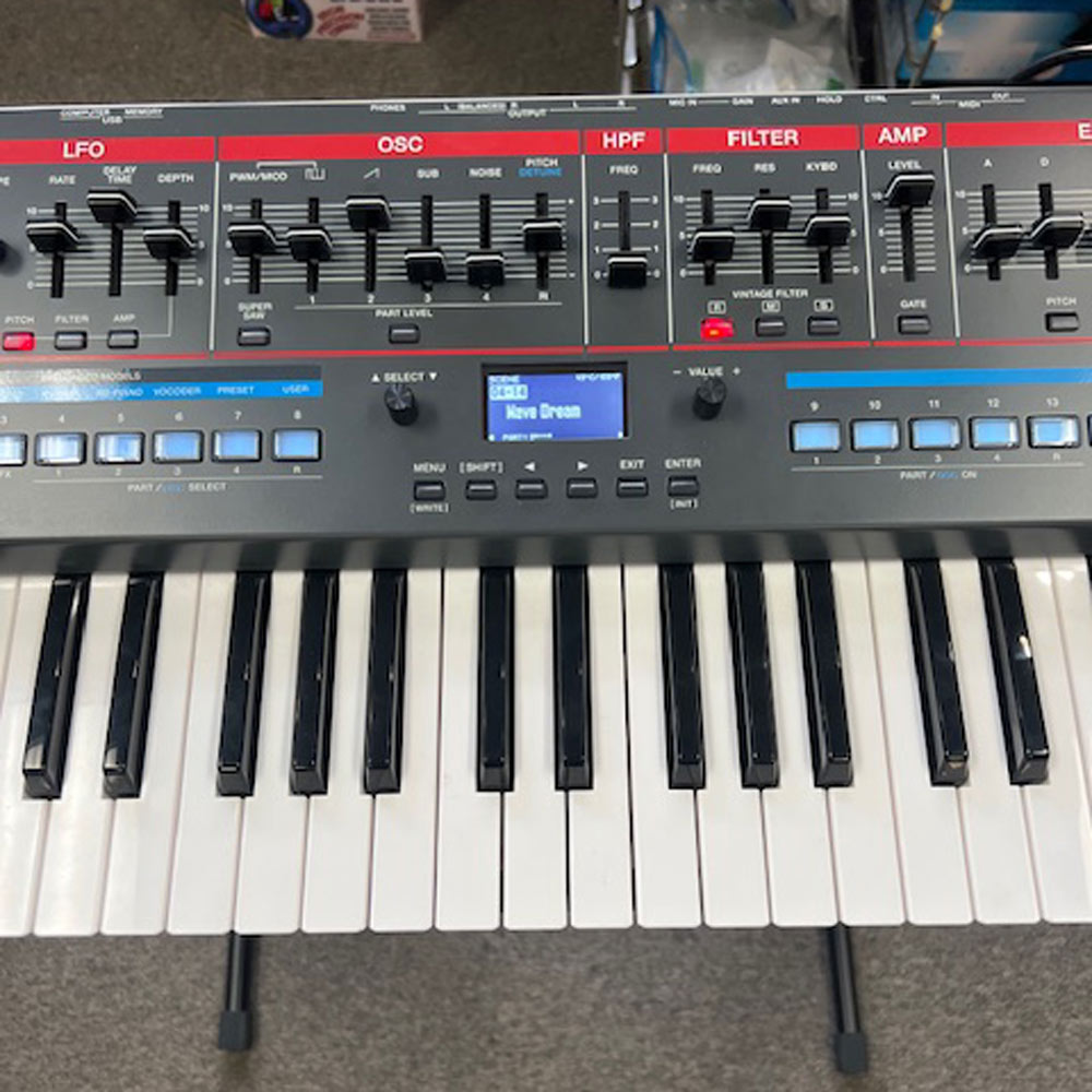 Roland Juno-X 61-Key Programmable Polyphonic Synthesizer (Pre-Owned)