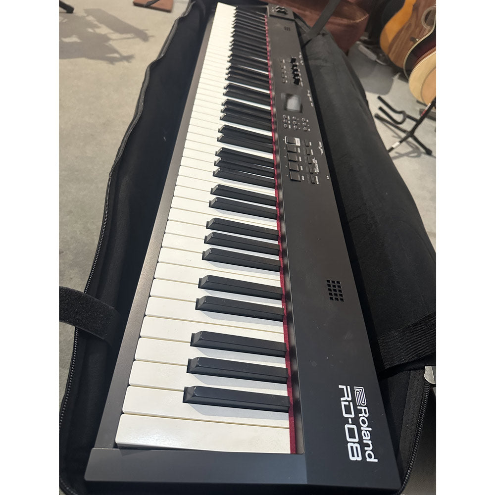 Roland RD-08 88-key Portable Digital Stage Piano w/ Carry Case (Pre-Owned)