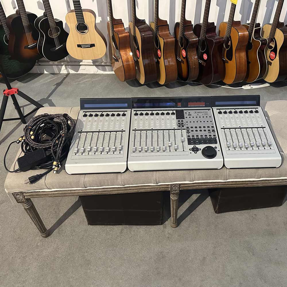 Mackie MCU Pro Universal USB/MIDI DAW Controller with Two Mackie MCU XT Pro Extenders (Pre-Owned)