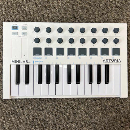 Arturia MiniLab MkII Portable USB 25-Key Keyboard MIDI Controller w/ Box - White (Pre-Owned)