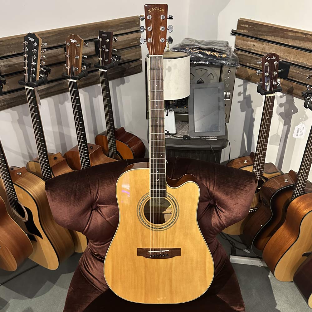 Zager Easy Play ZAD50CE Cutaway Acoustic-Electric Guitar w/ Case (Pre-Owned)