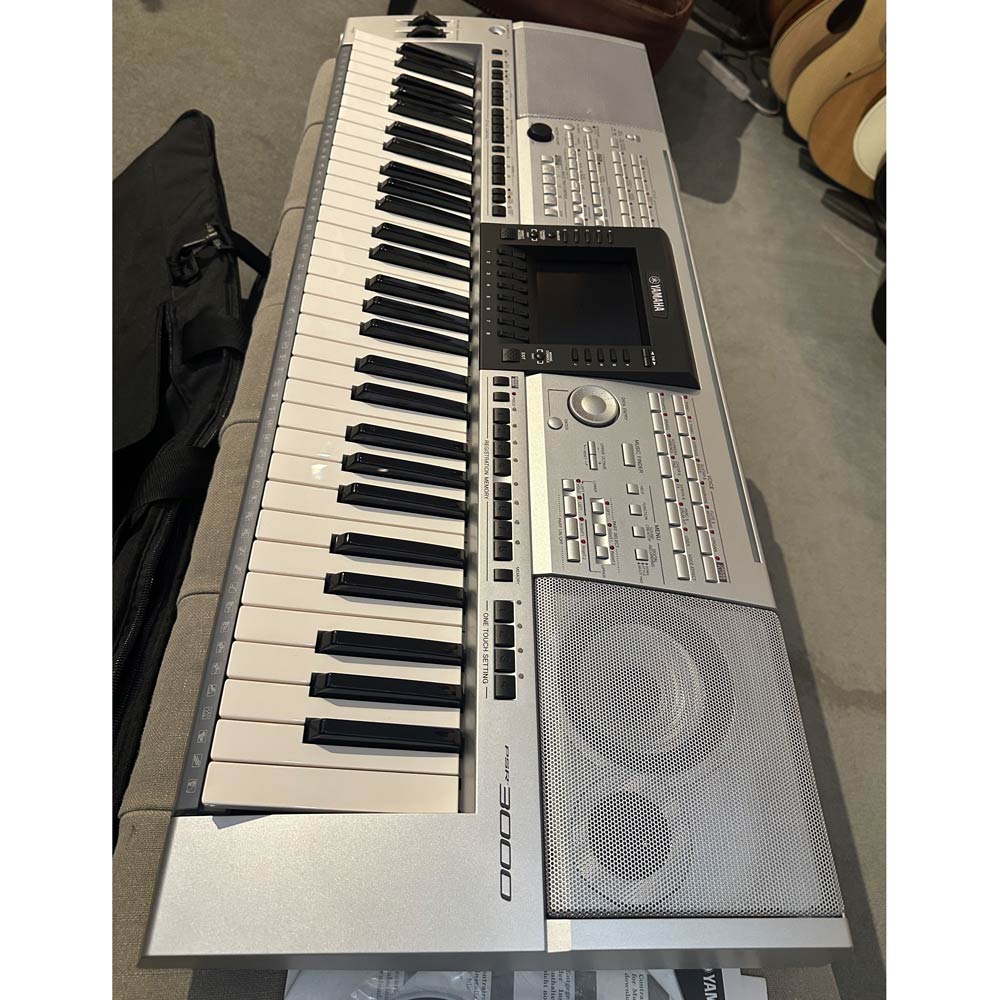 Yamaha PSR 3000 61-Key Professional Audio Workstation Keyboard w/ Carry Bag (Pre-Owned)