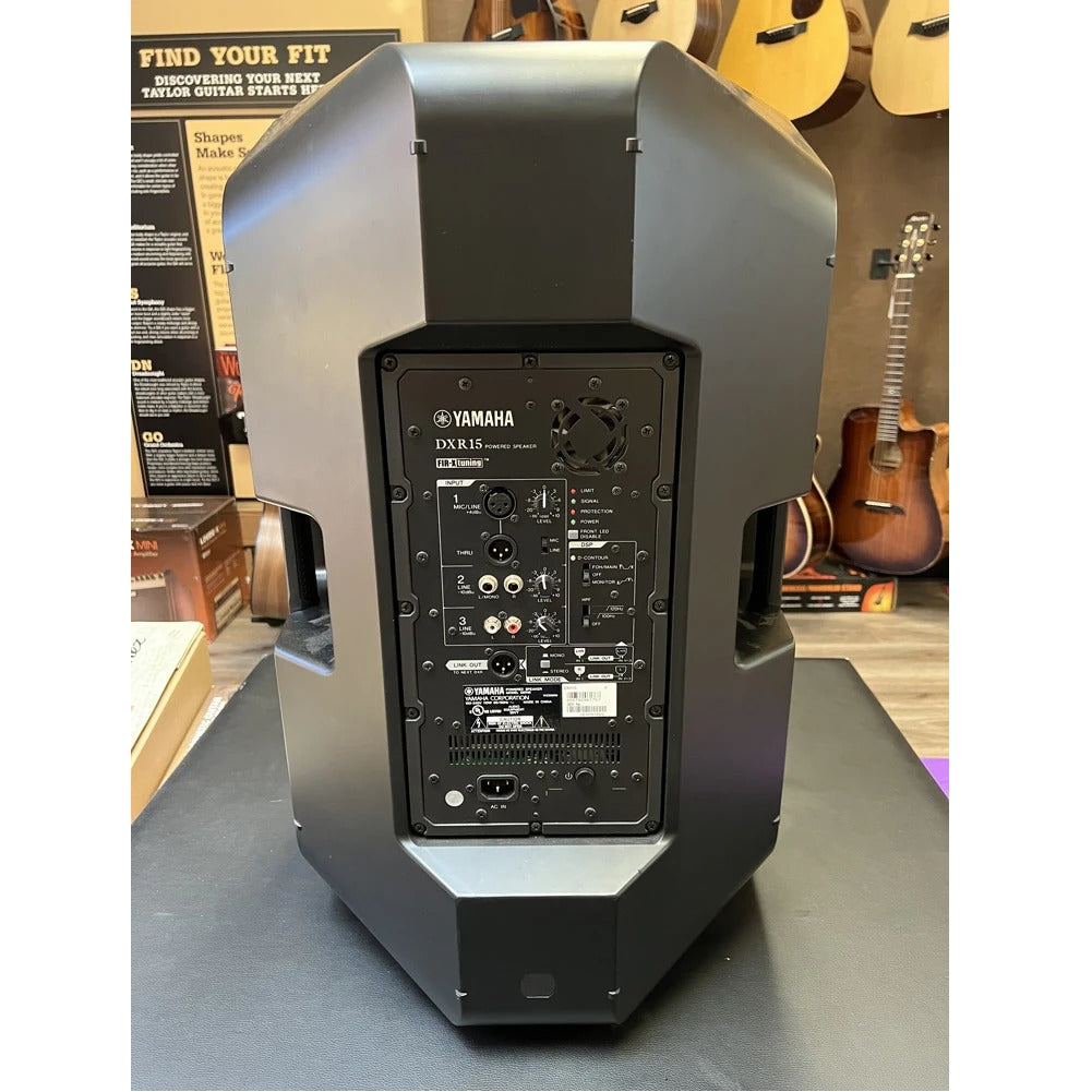 Rental - Yamaha DXR15 15 in. Powered Speaker – Bananas At Large