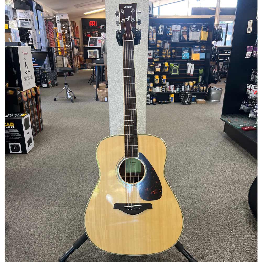 Yamaha FG830 Traditional Western Dreadnought Acoustic Guitar w/ Gig Gag (Pre-Owned)