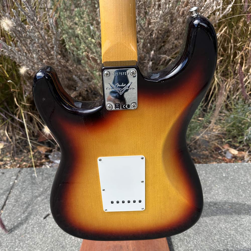 Fender Custom Shop 2023 '66 Stratocaster Deluxe Closet Classic Electric Guitar w/ Case - 3-Tone Sunburst (Pre-Owned)