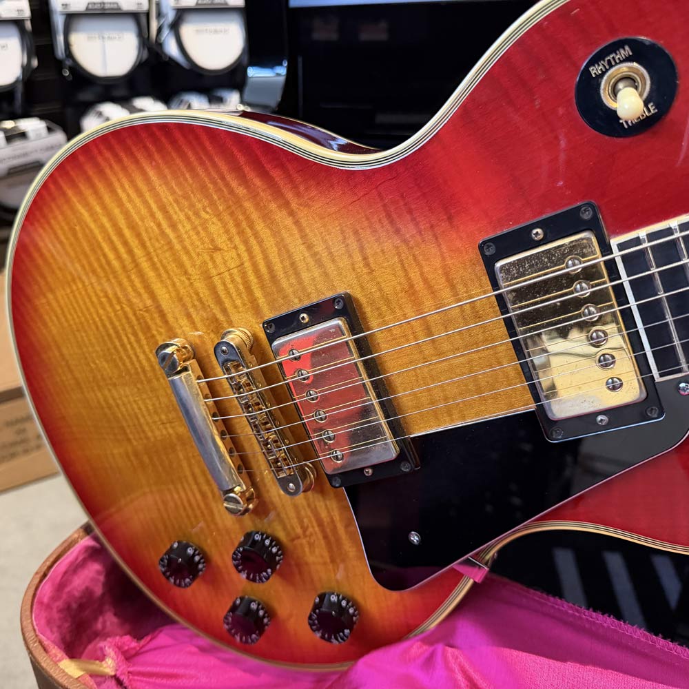 Gibson '93 Les Paul Custom w/ Case - Cherry Burst (Joe Satriani Private Collection) (Pre-Owned)