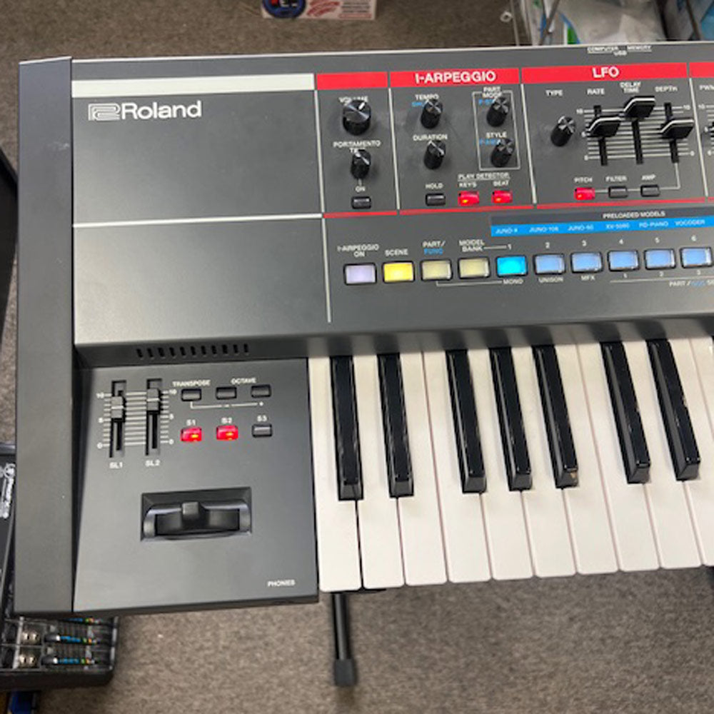 Roland Juno-X 61-Key Programmable Polyphonic Synthesizer (Pre-Owned)