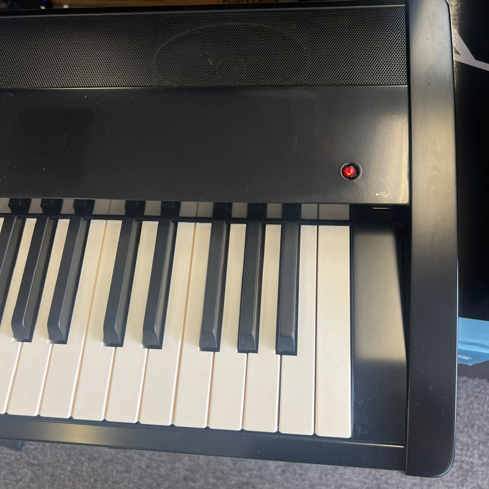 Kawai ES8 88-Key Portable Digital Piano w/ Stand (Pre-Owned)