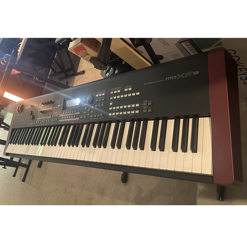 Yamaha MOXF8 88-key Keyboard Synthesizer Workstation w/ Proline Stand (Pre-Owned)