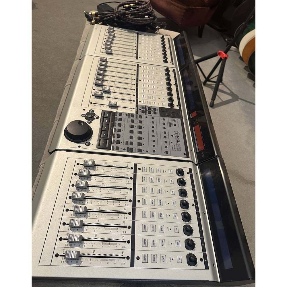 Mackie MCU Pro Universal USB/MIDI DAW Controller with Two Mackie MCU XT Pro Extenders (Pre-Owned)