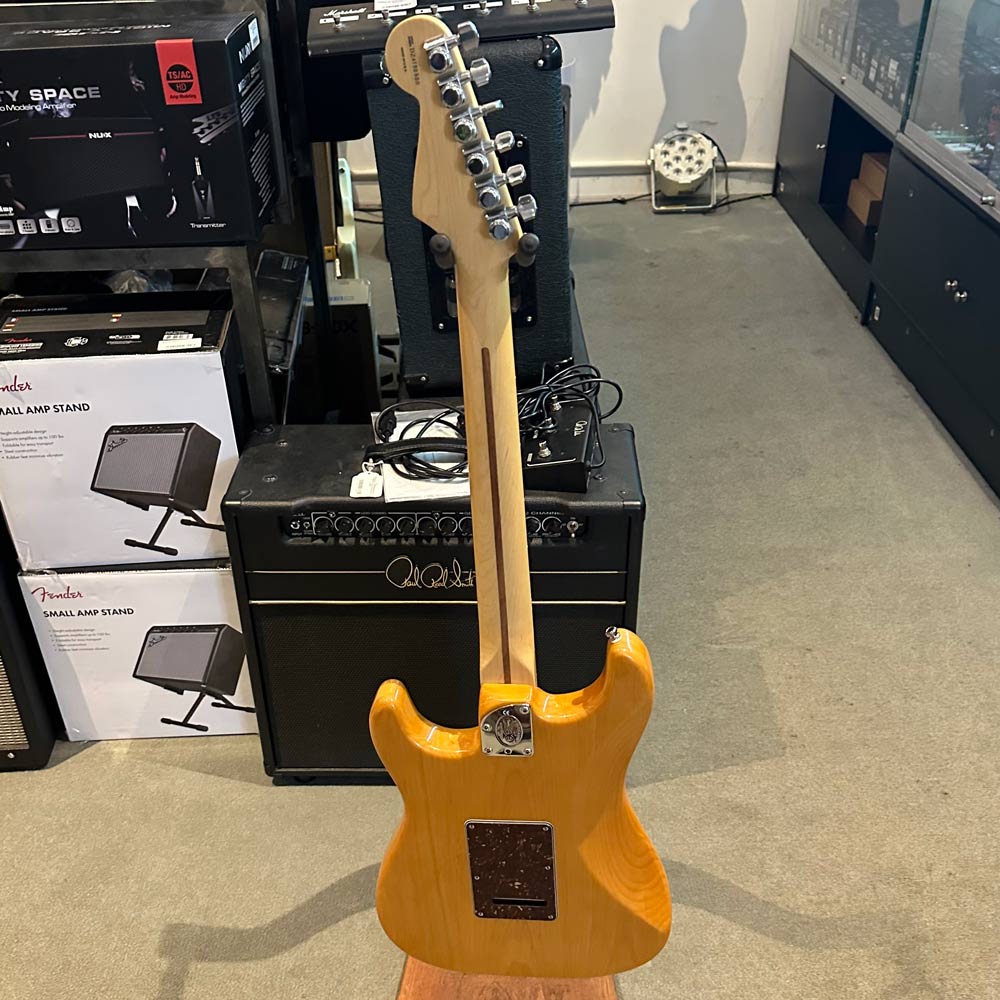 Fender 2004 American Deluxe Strat Electric Guitar w/ Hard Case - Amber (Pre-Owned)