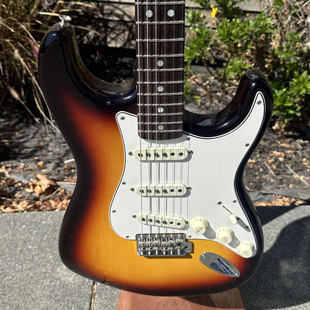 Fender Custom Shop 2023 '66 Stratocaster Deluxe Closet Classic Electric Guitar w/ Case - 3-Tone Sunburst (Pre-Owned)