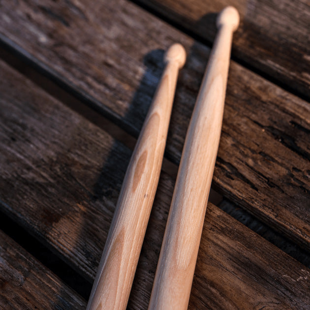 Vic Firth American Classic 2B Drumsticks - Bananas at Large®