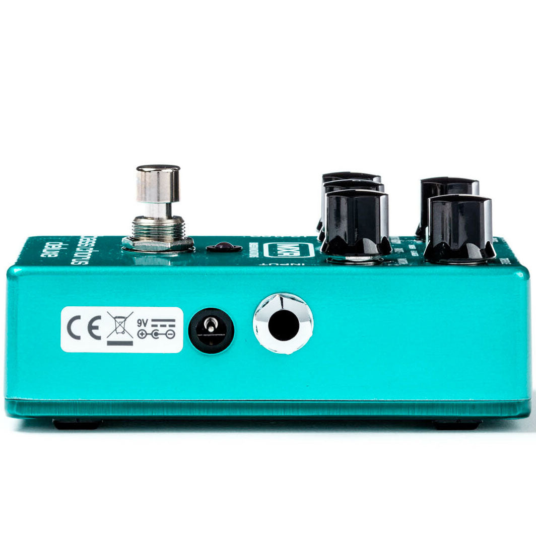 bass chorus pedal MXR M83 Cageside 
