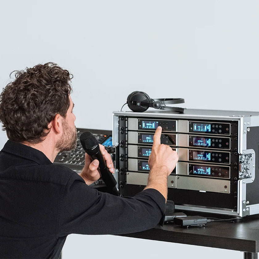 Sennheiser EW-D Evolution Wireless Handheld Microphone System w/ e835 - Frequency Band R4-9 - 552 - 607.8 MHz