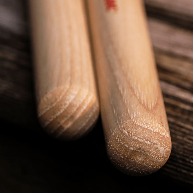 Vic Firth American Classic 2B Drumsticks - Bananas at Large®